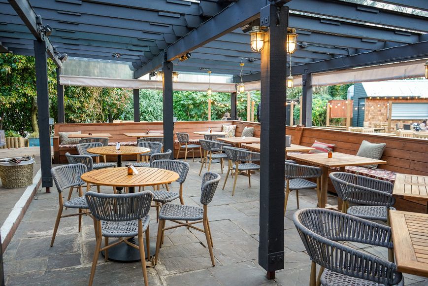 The Leather Bottle | Pub in Earlsfield | Best Beer Garden